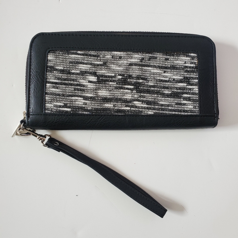 NEW Black & White Wallet